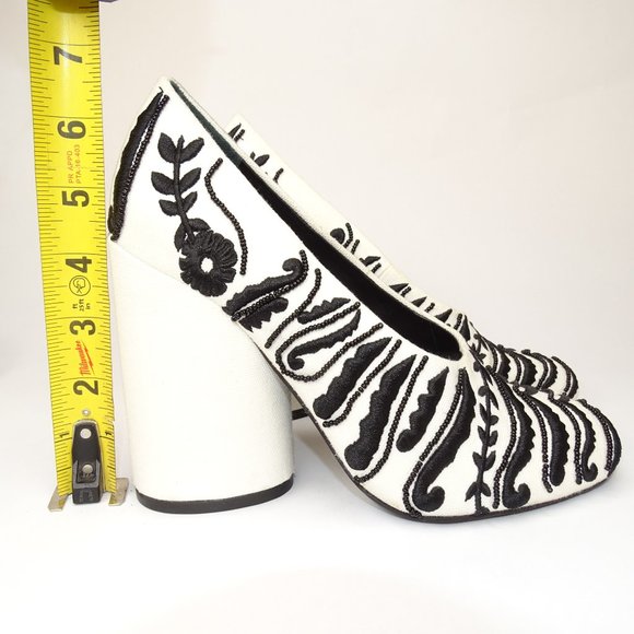 💥SOLD💥 TORY BURCH Lucia Pumps Embroidered Heels - Picture 9 of 10